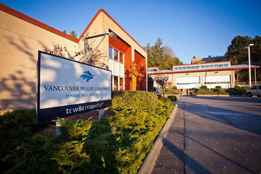 đại học Vancouver Island